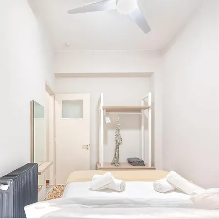 Jasminestay - Two Bedroom With Backyard Apartment Chania (Crete)