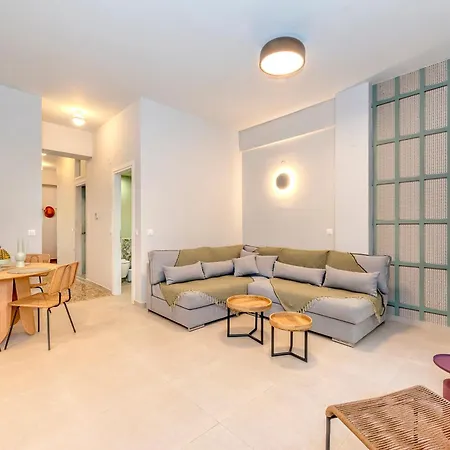 Apartment Jasminestay - Two Bedroom With Backyard