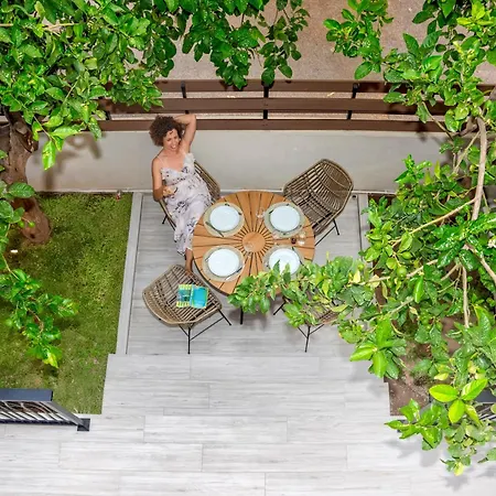 Jasminestay - Two Bedroom With Backyard Apartment *